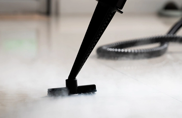 تمیز کردن سرامیک کف با اسنفاده از بخار داغ بخارشویی